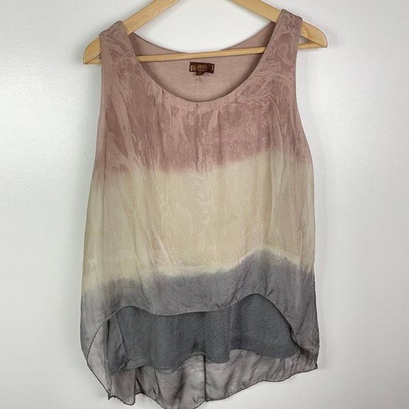 Amanti Tops - AMANTI Silk Sleeveless blouse size Medium